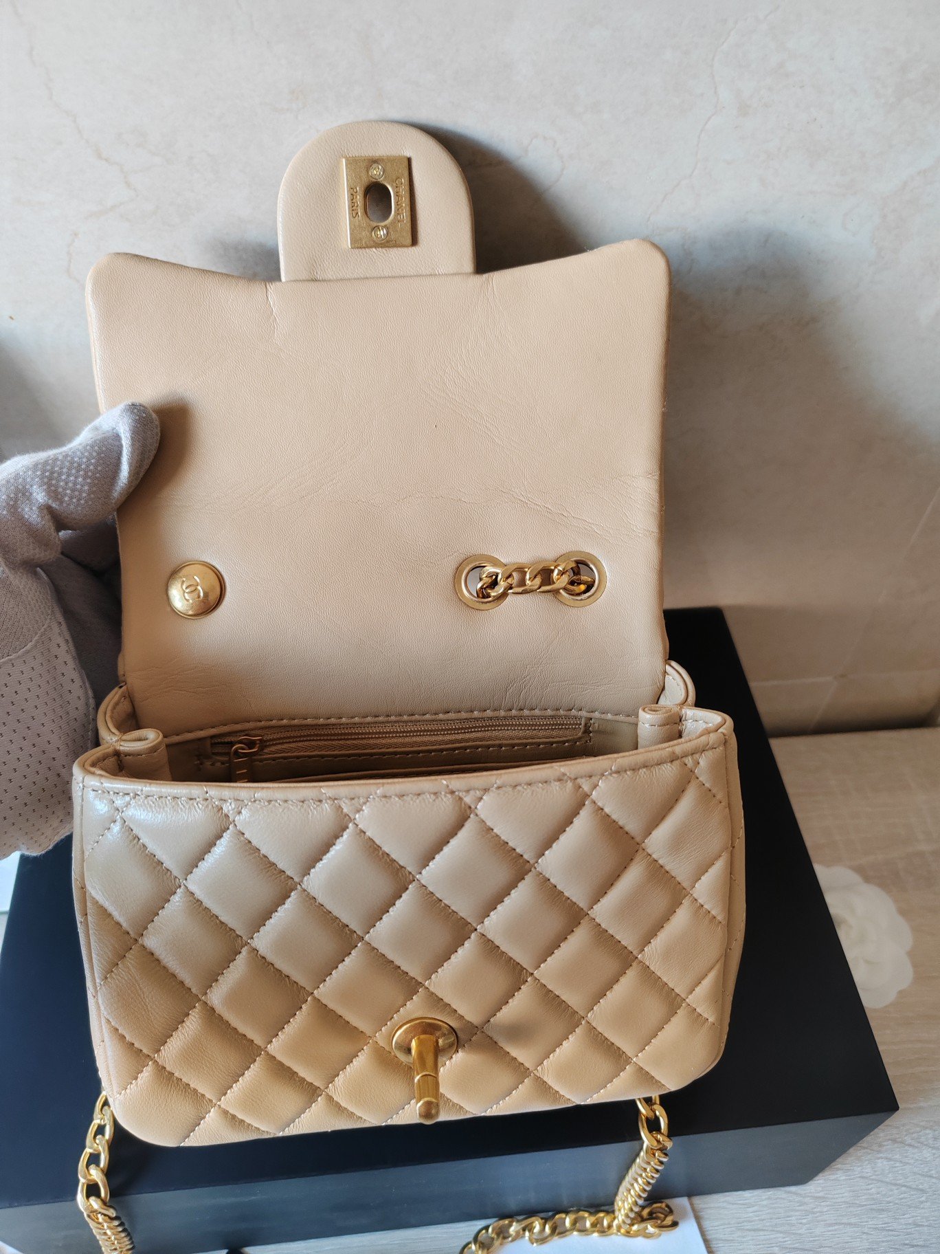 CHANEL