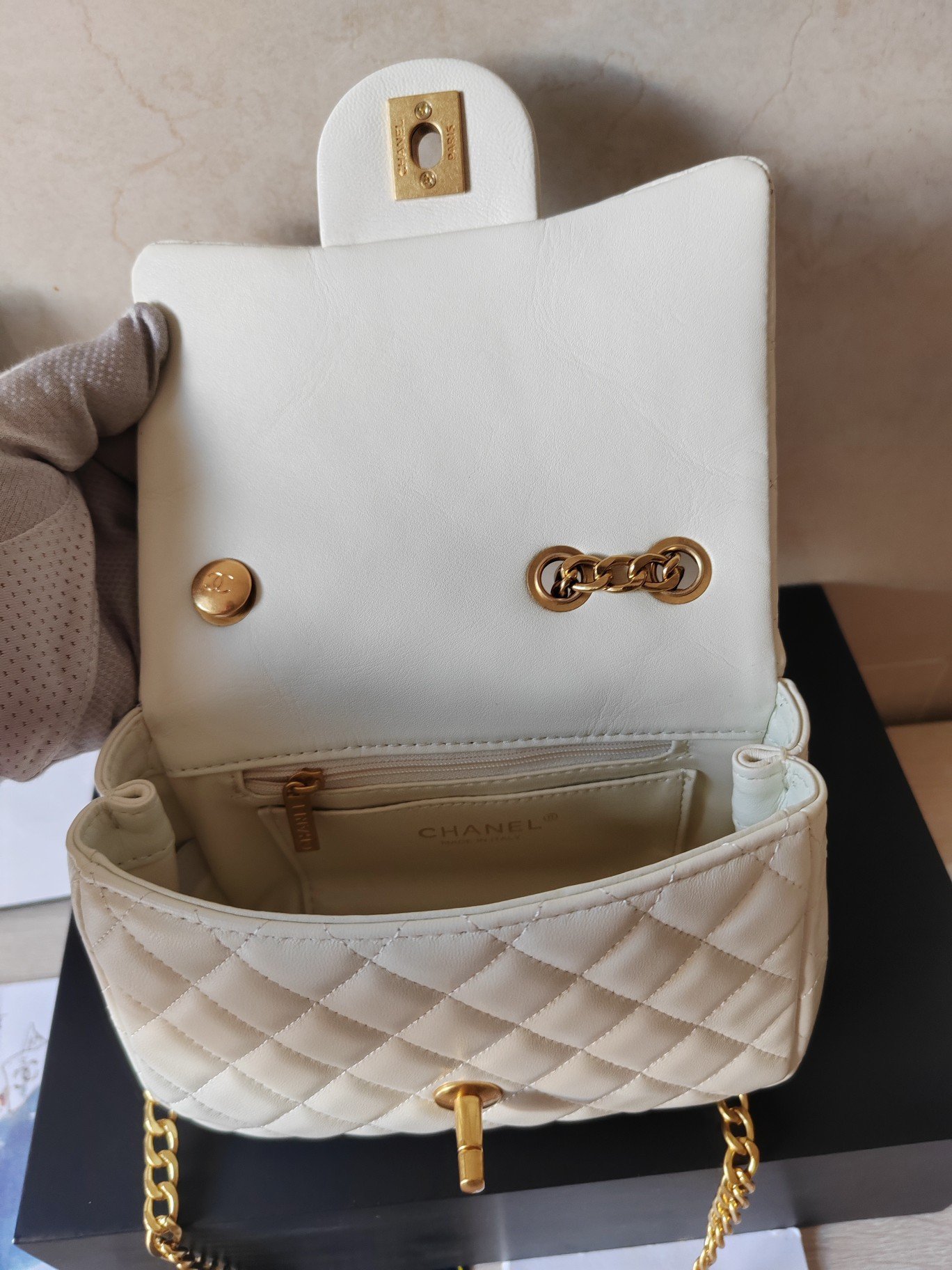 CHANEL