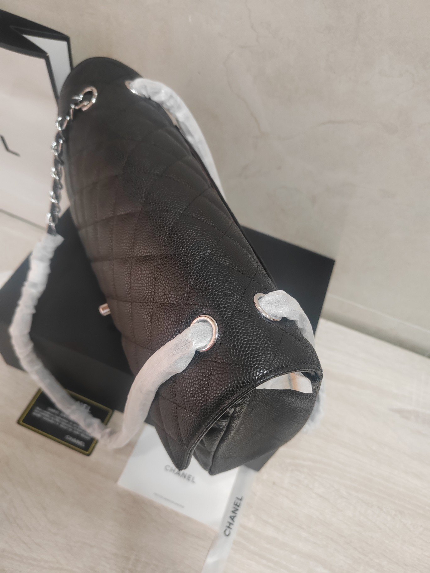 CHANEL Size: 30*19*10cm.