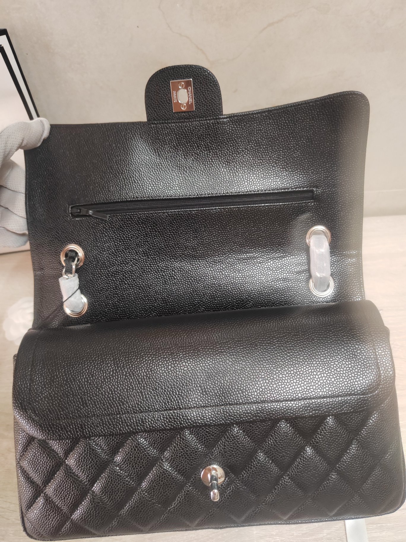 CHANEL Size: 30*19*10cm.