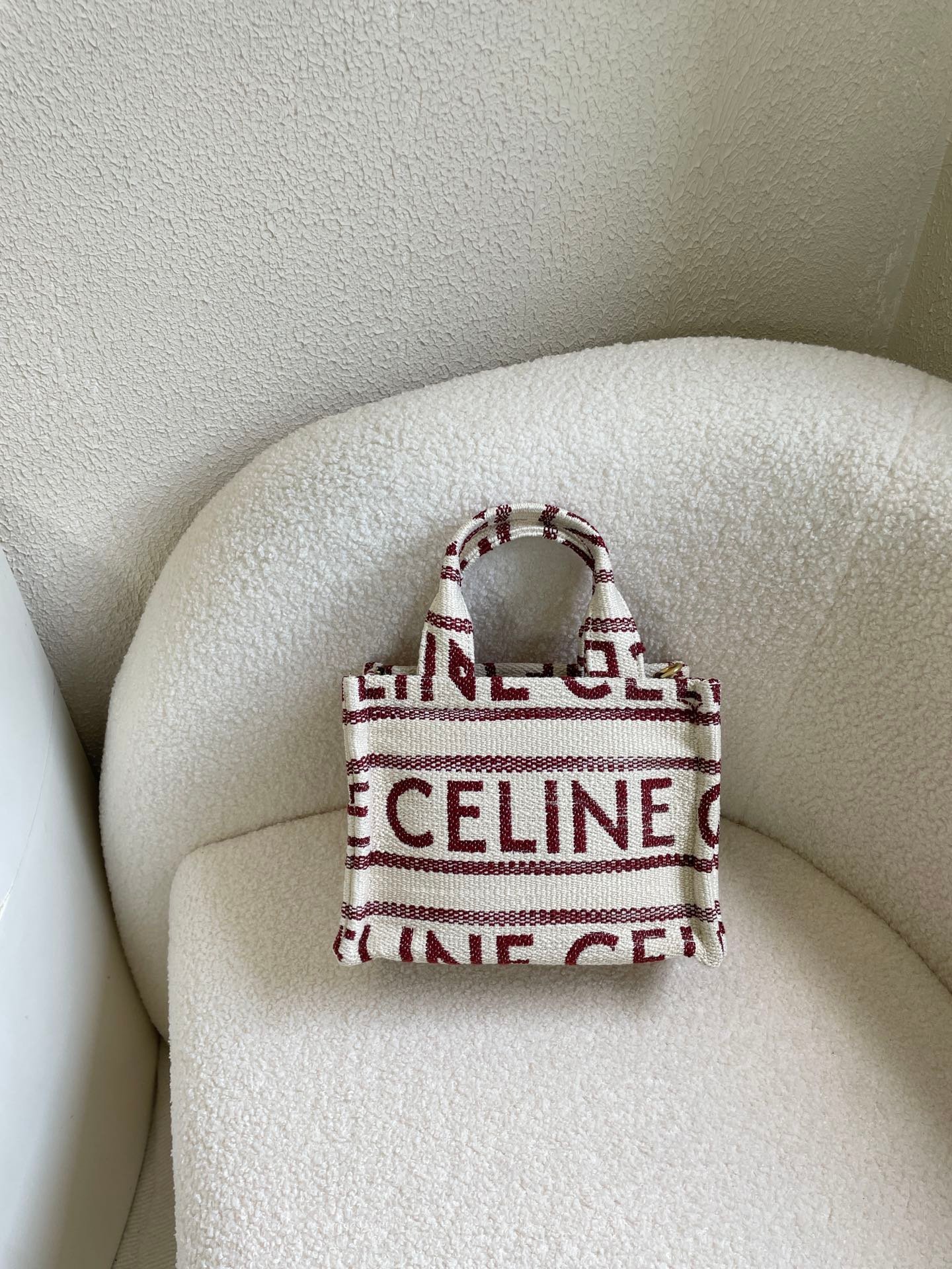CELINE