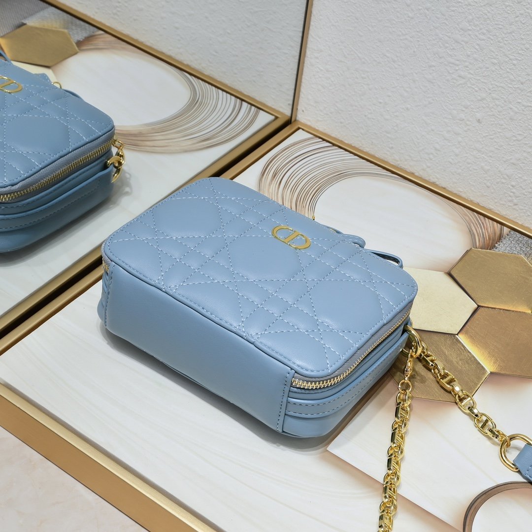 DIOR