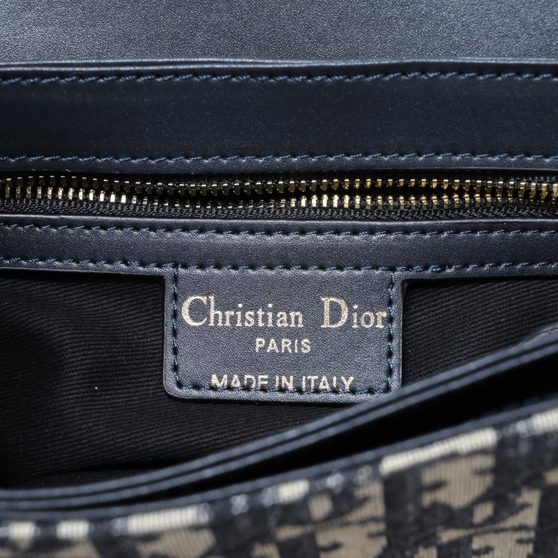 DIOR