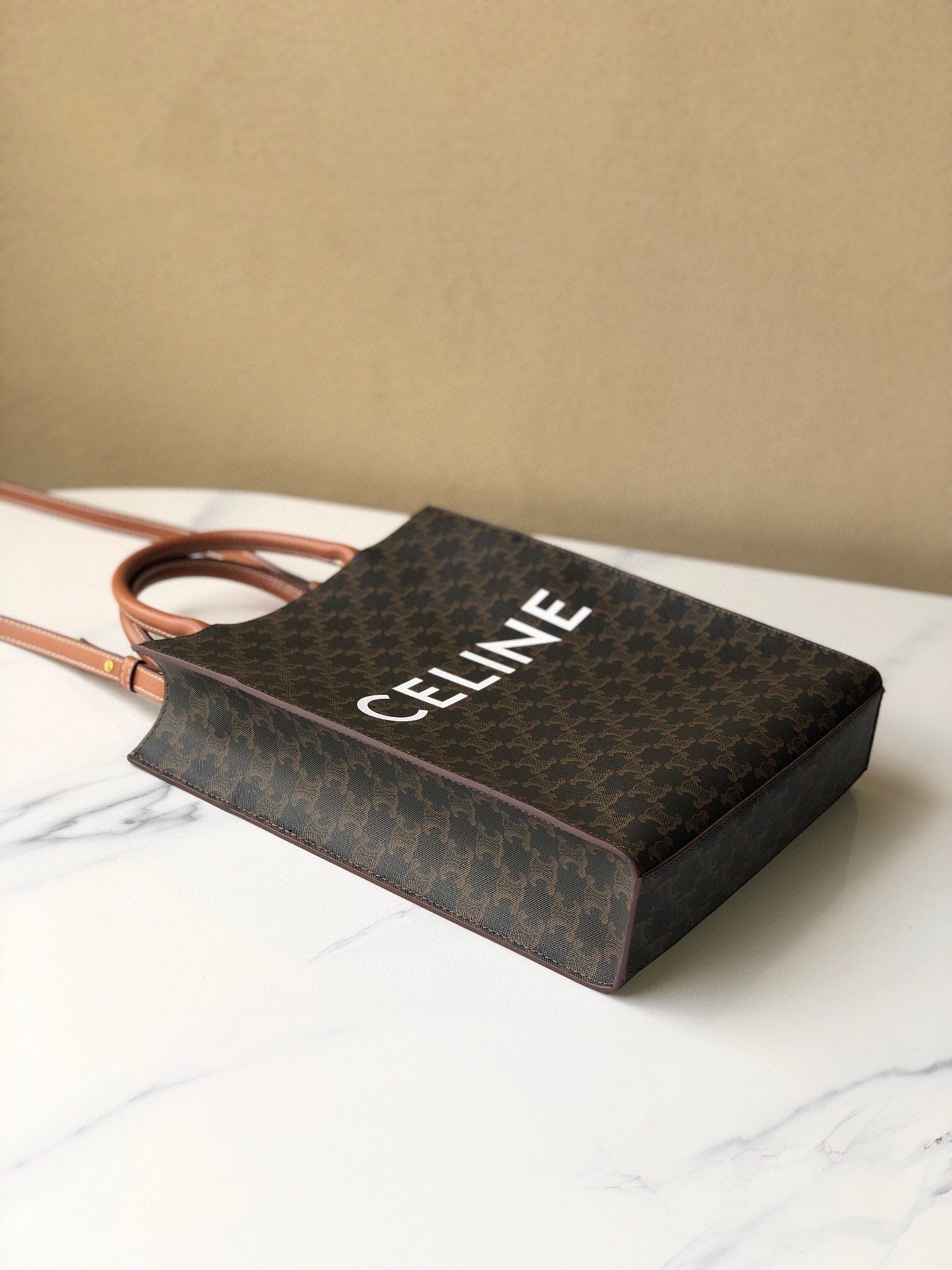 CELINE