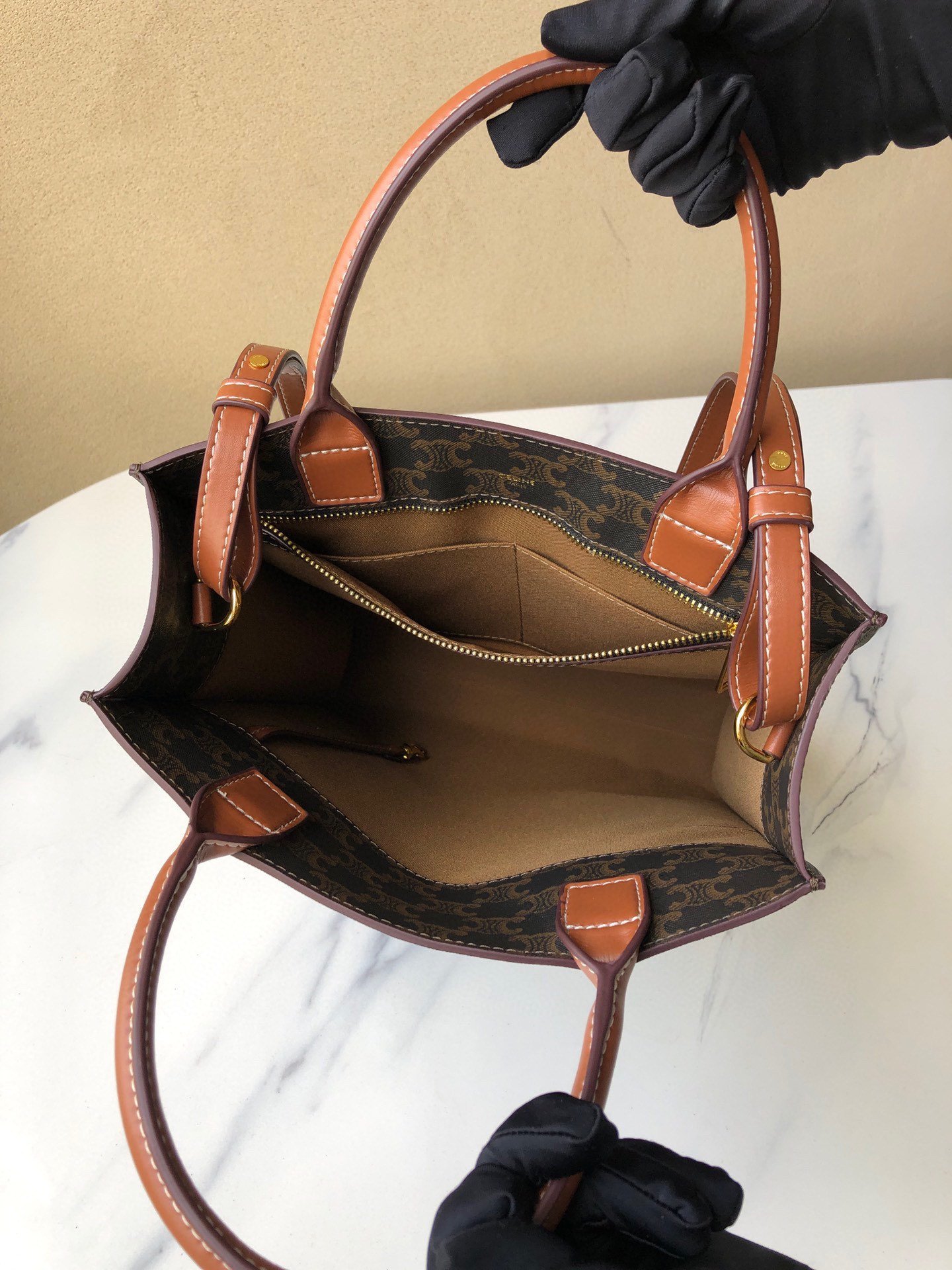 CELINE