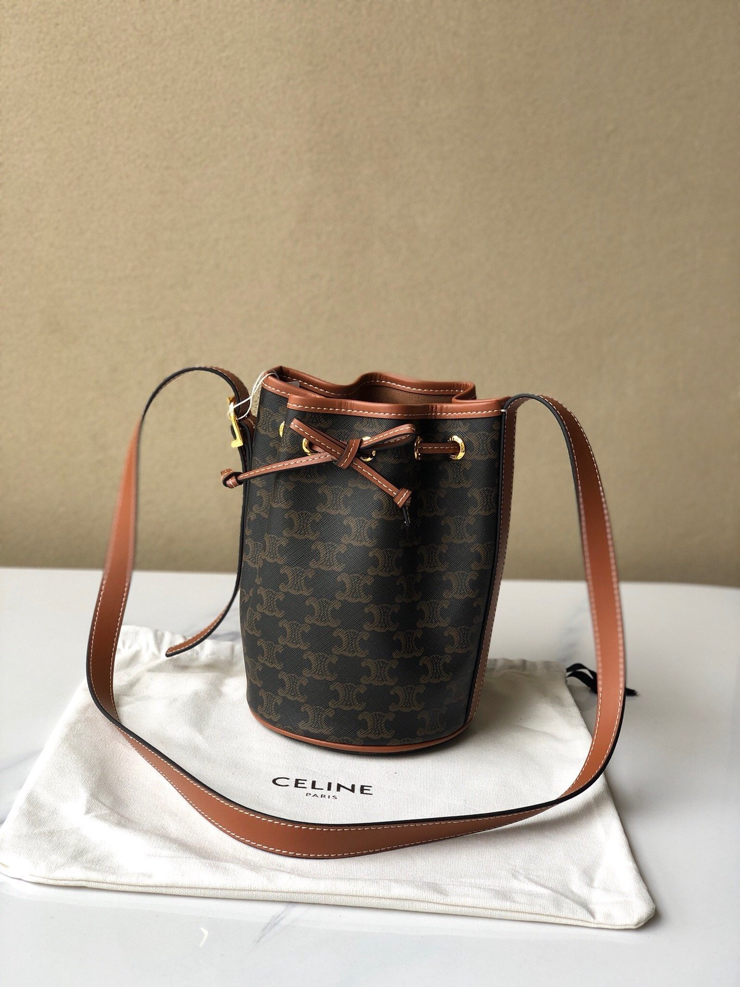 CELINE