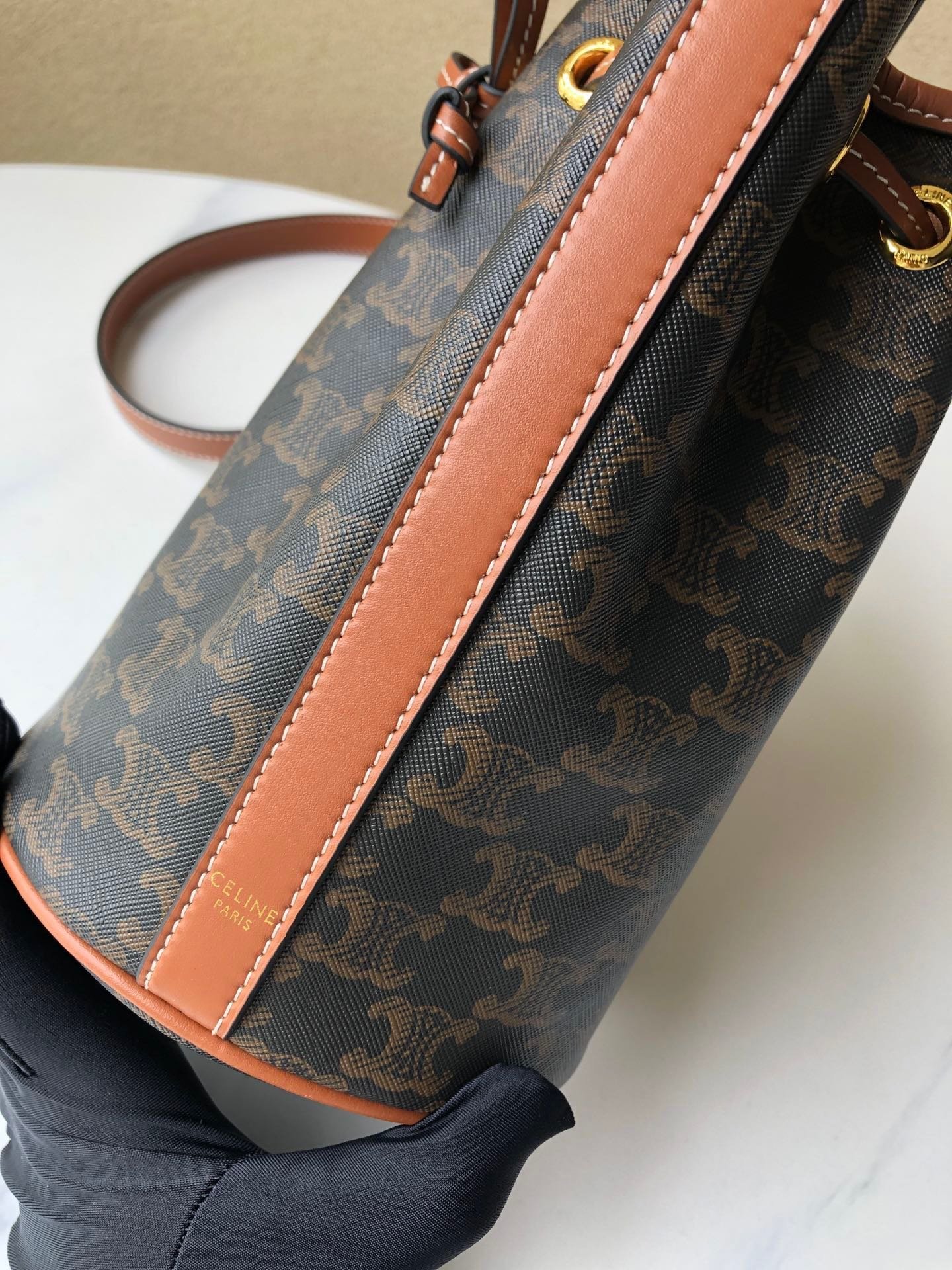 CELINE