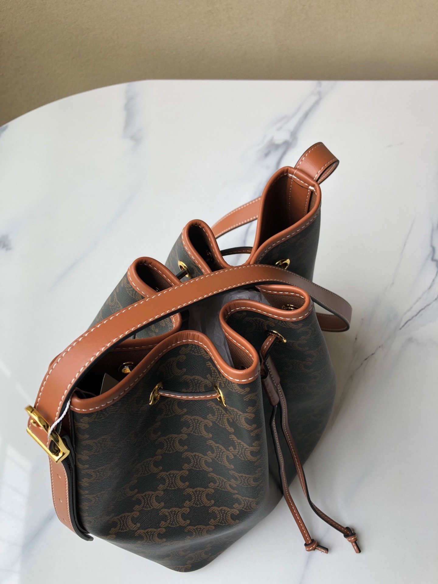 CELINE