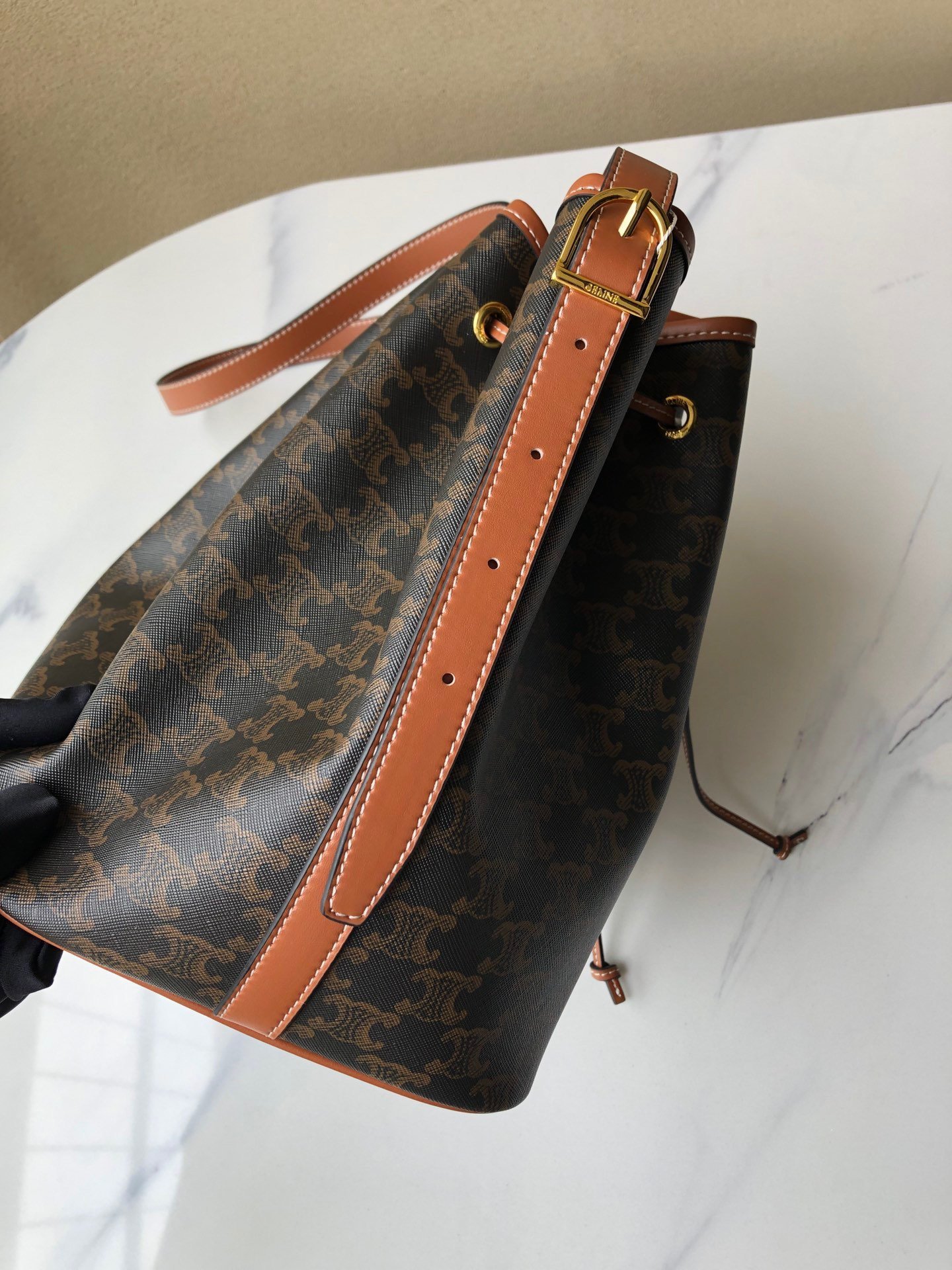 CELINE
