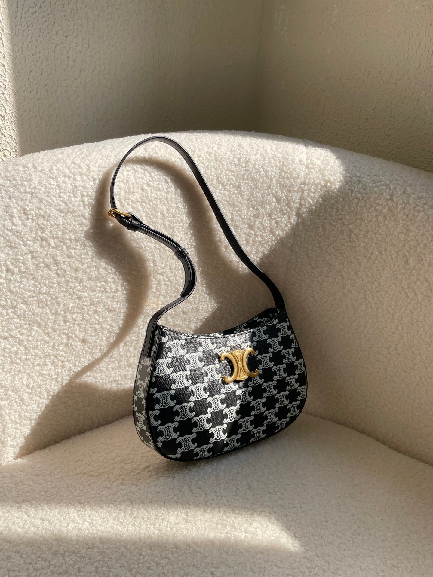 CELINE