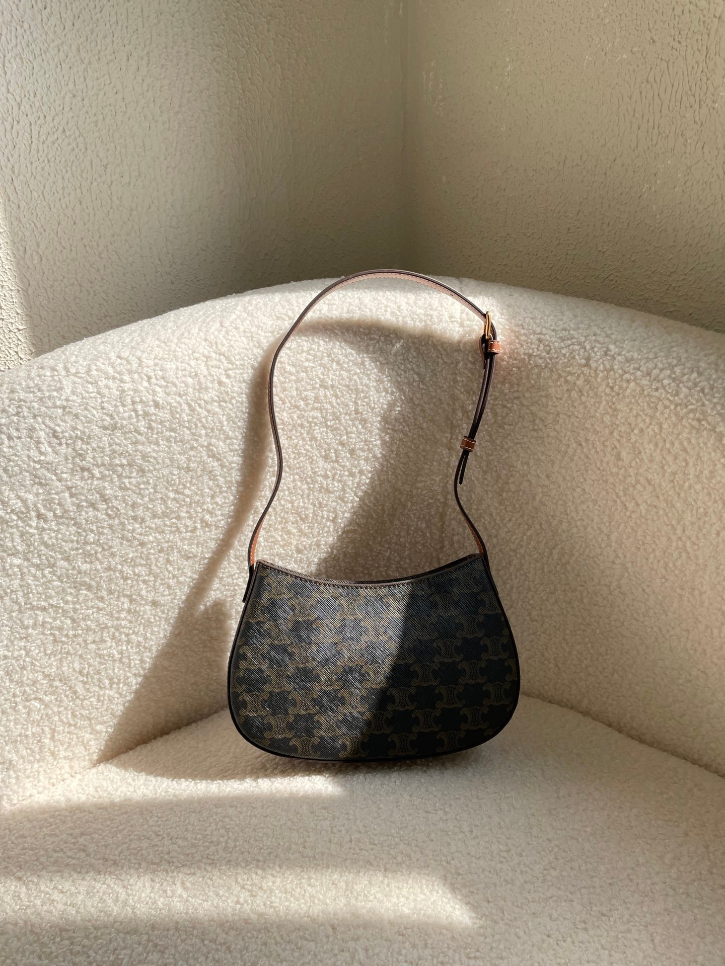 CELINE