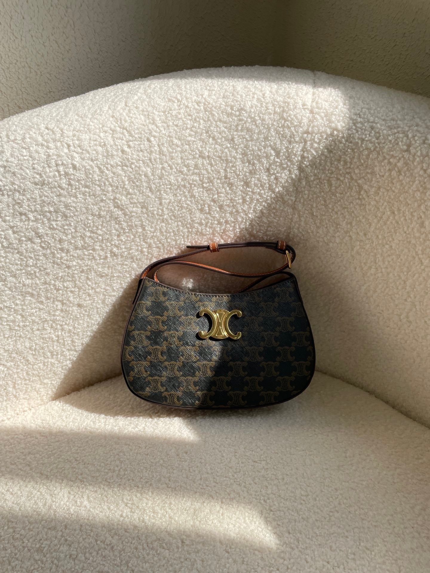 CELINE