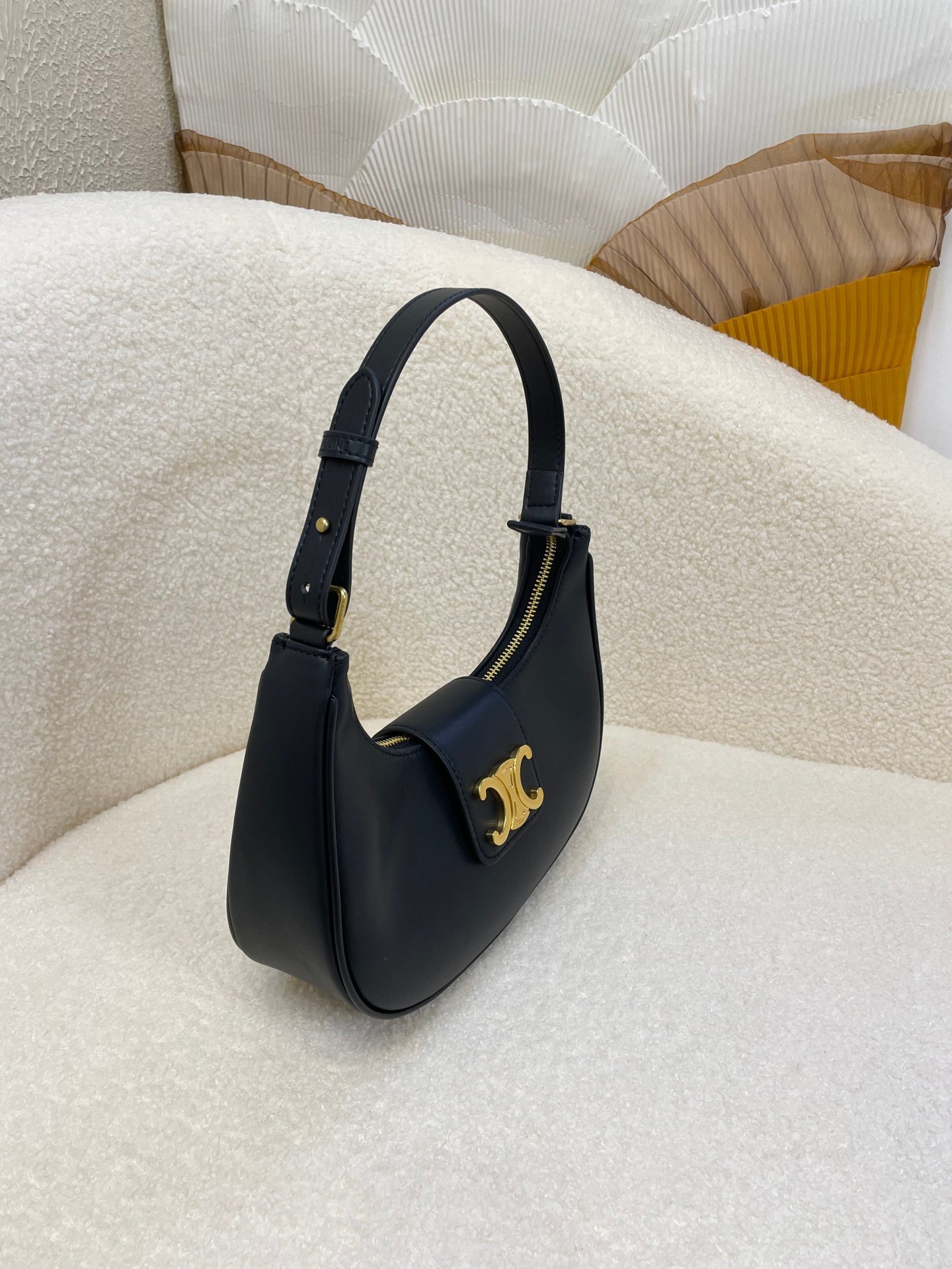CELINE
