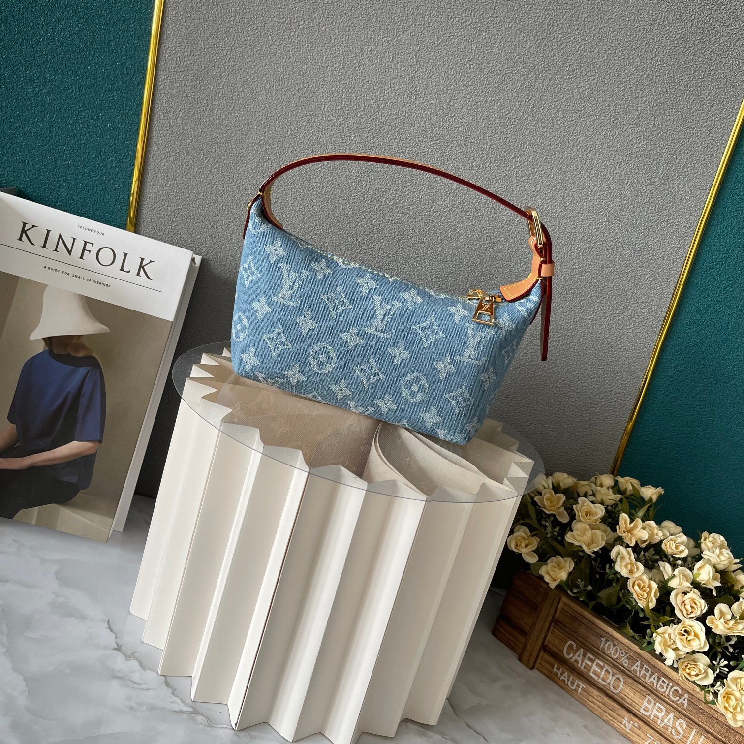 LOUIS VUITTON