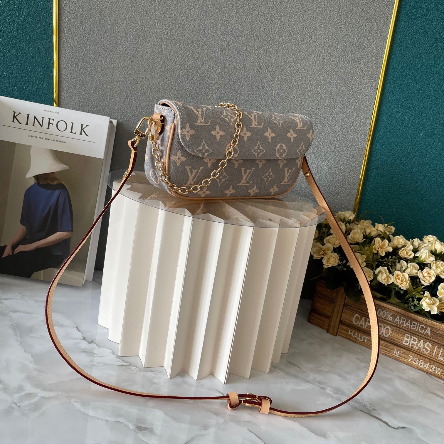 LOUIS VUITTON