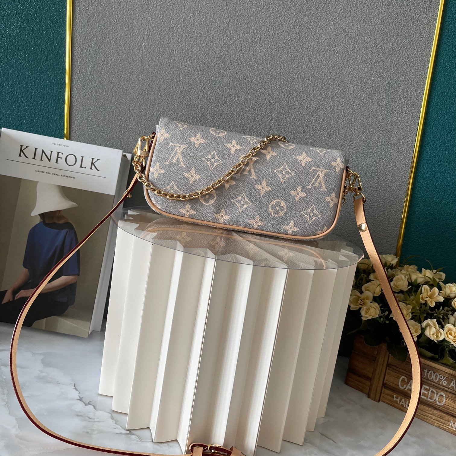 LOUIS VUITTON