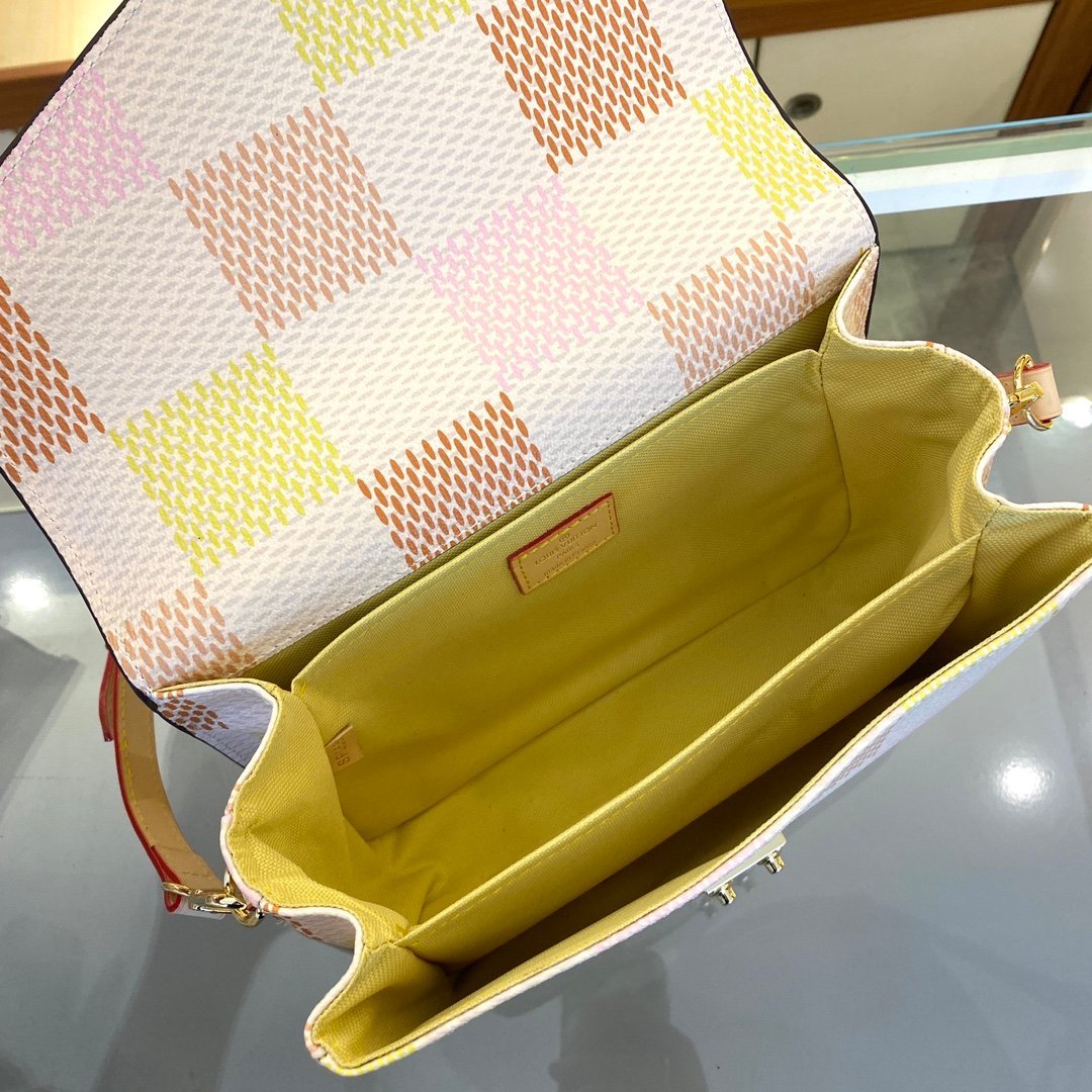 LOUIS VUITTON