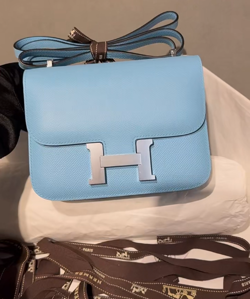 （Hermès）Constance