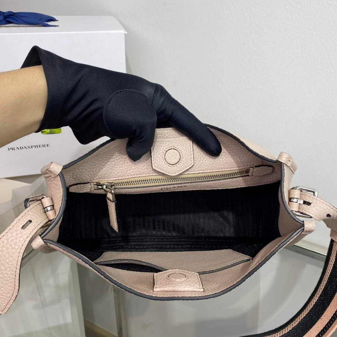 Replica Prada Leather hobo bag 1BC073 In Pink