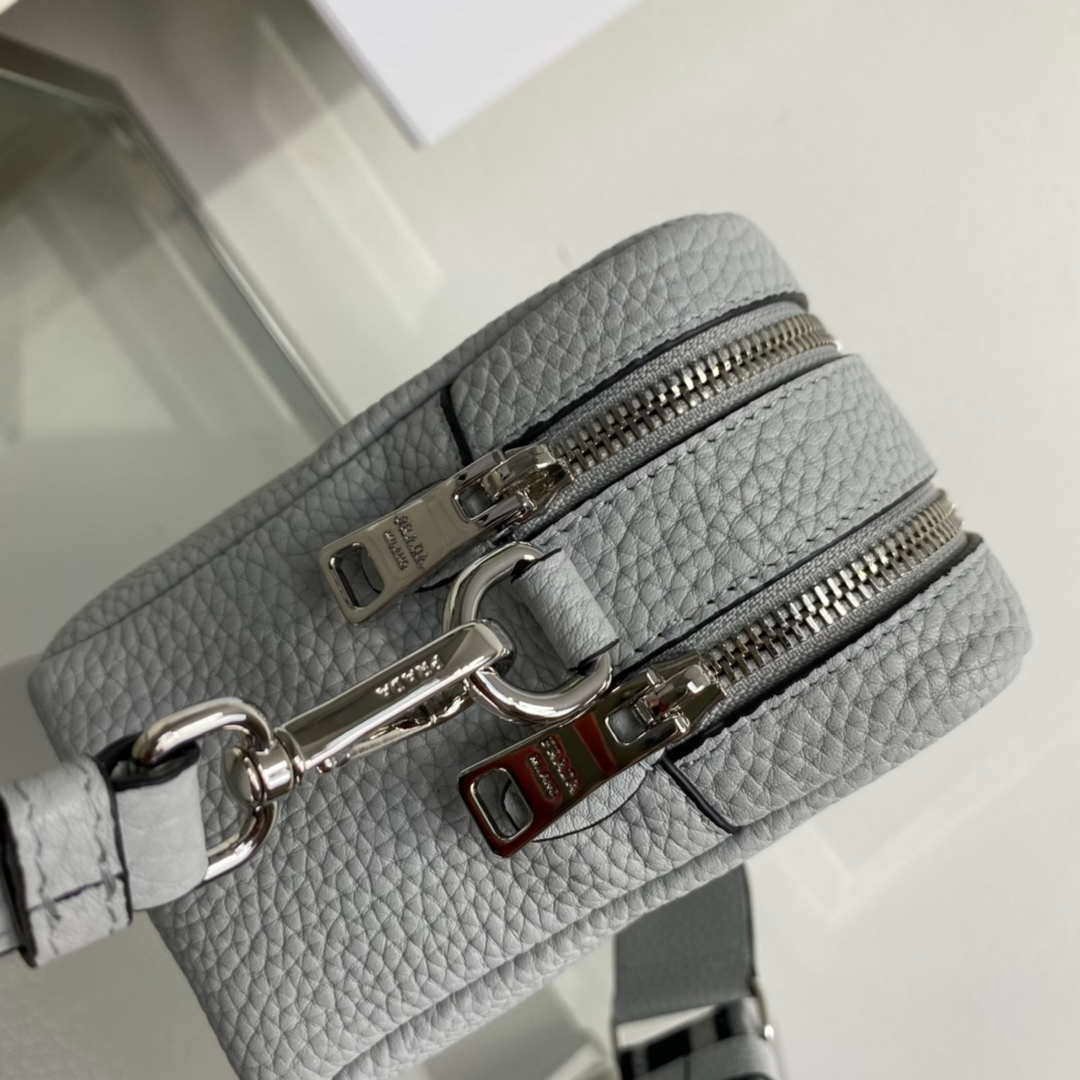 Replica Prada Leather bag with shoulder strap 1BH082 Gray