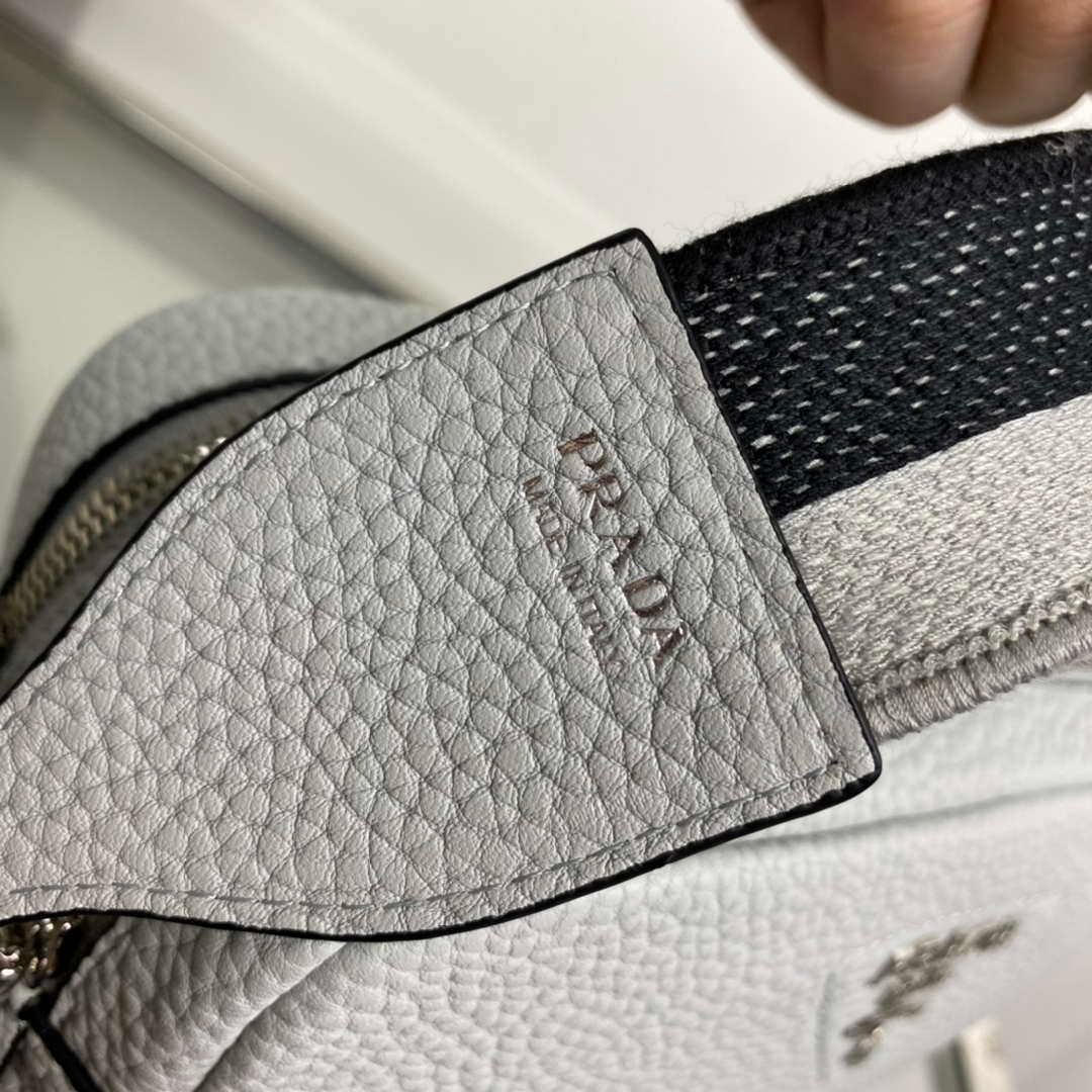 Replica Prada Leather bag with shoulder strap 1BH082 Gray