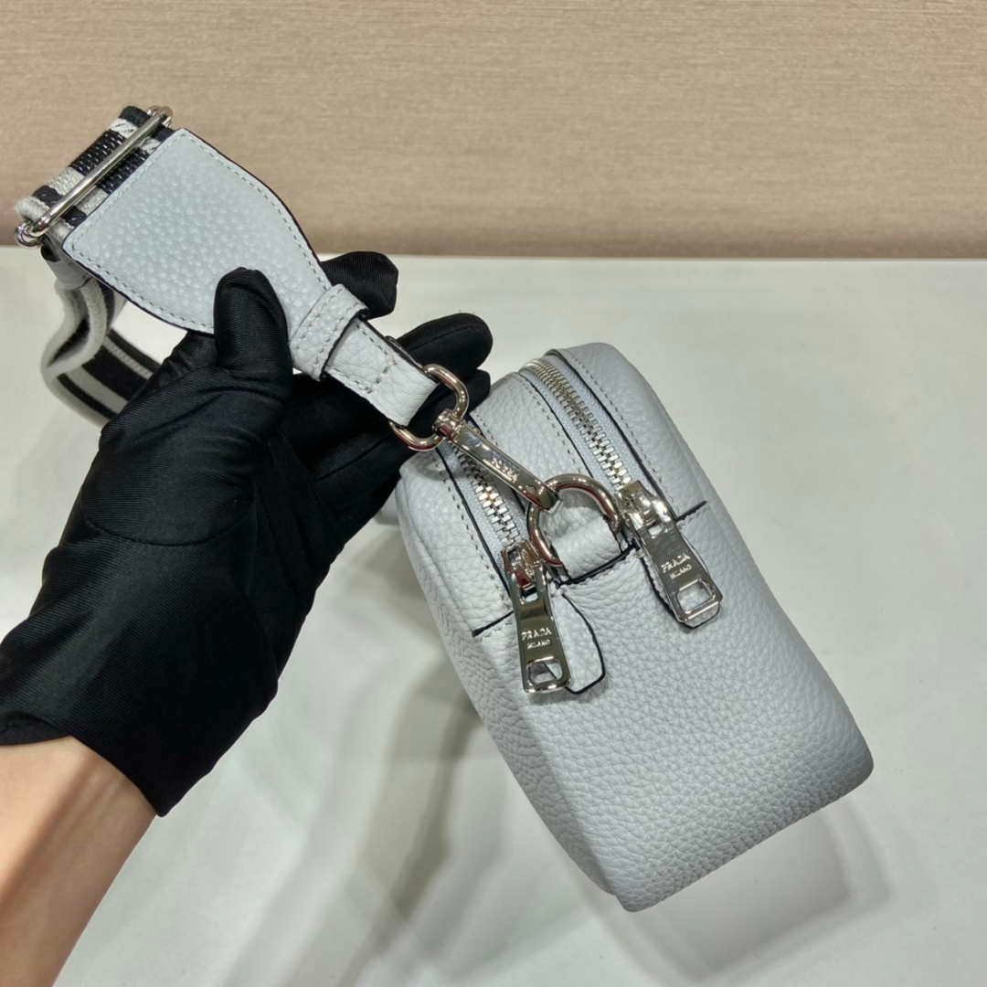 Replica Prada Leather bag with shoulder strap 1BH082 White