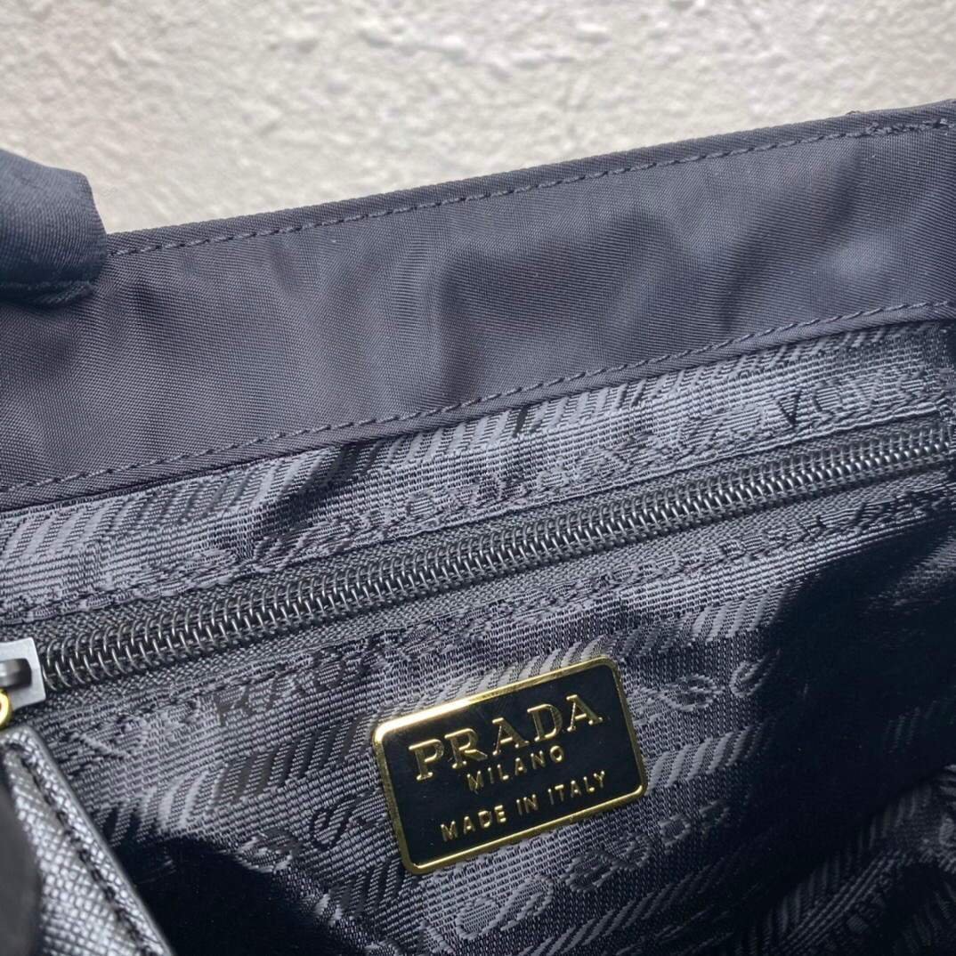 Replica Prada Nylon Vintage Chain rhombus stray Bag 1BD619 Black