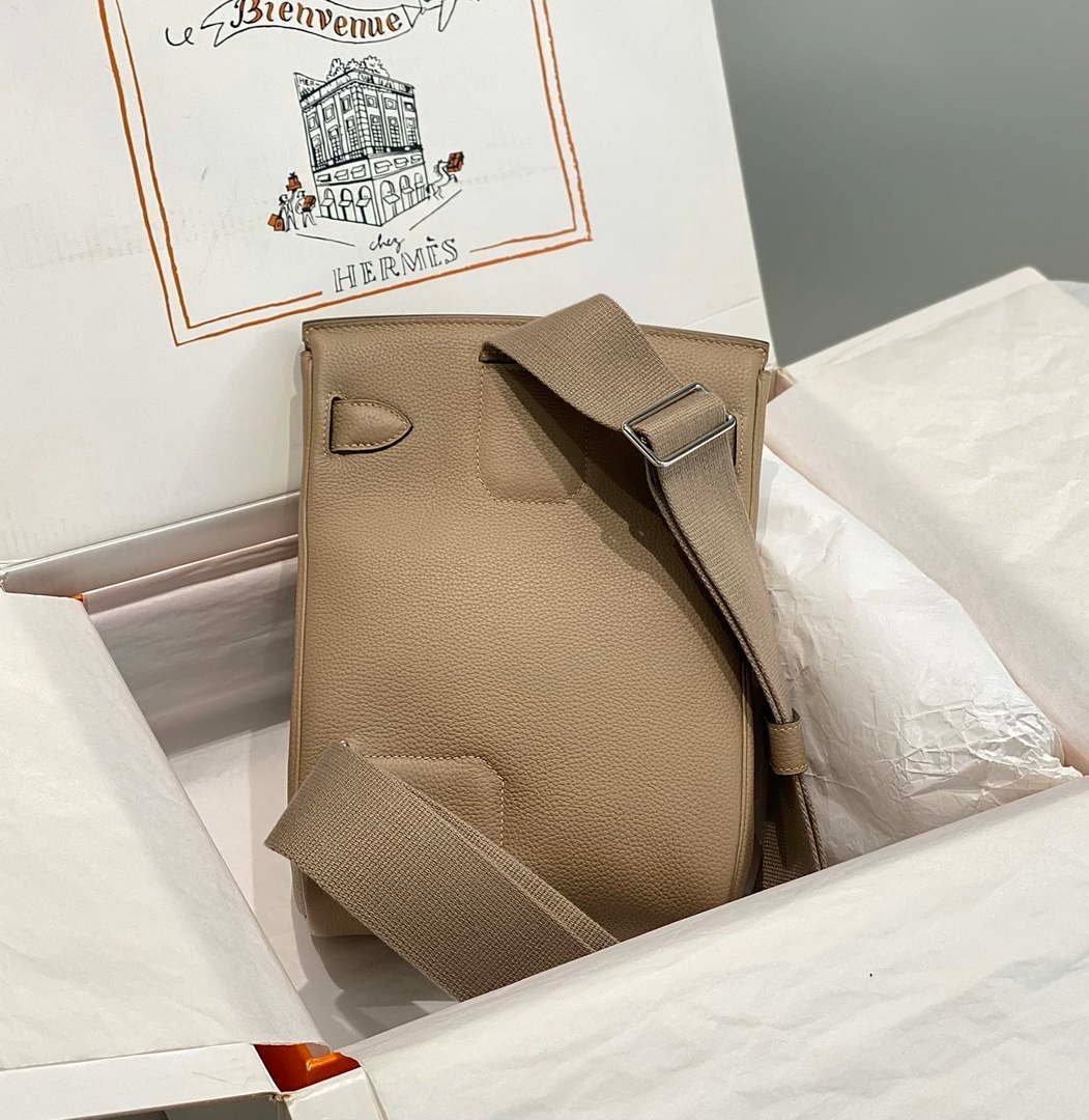 Replica Hermes H083591CK89 Hac a Dos GM backpack Trench coat gray