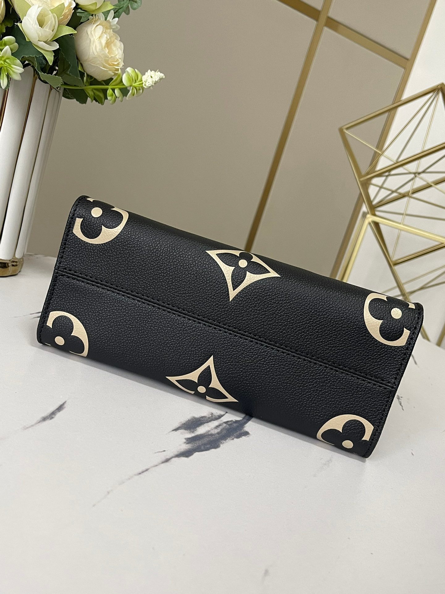 LOUIS VUITTON M45659