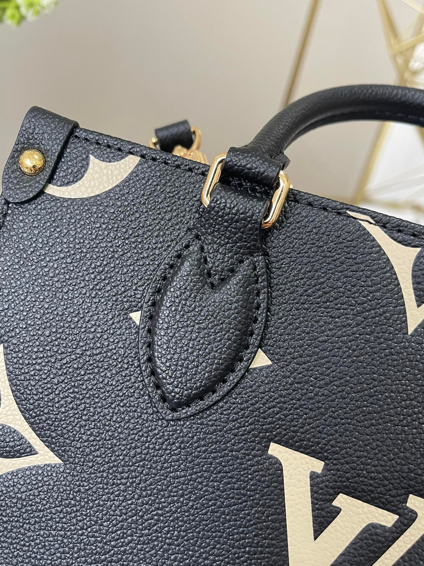 LOUIS VUITTON M45659