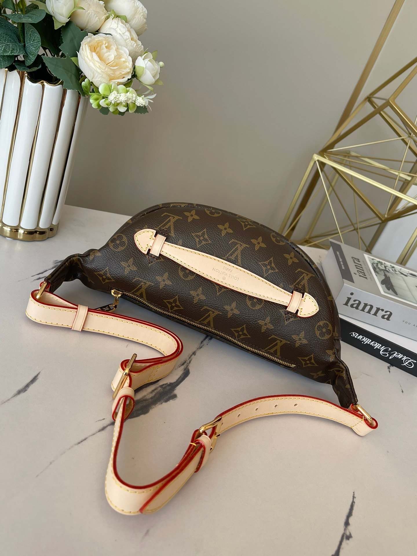 LOUIS VUITTON M43644