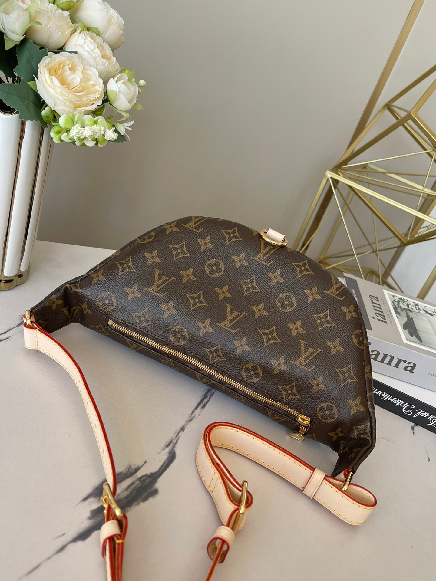 LOUIS VUITTON M43644