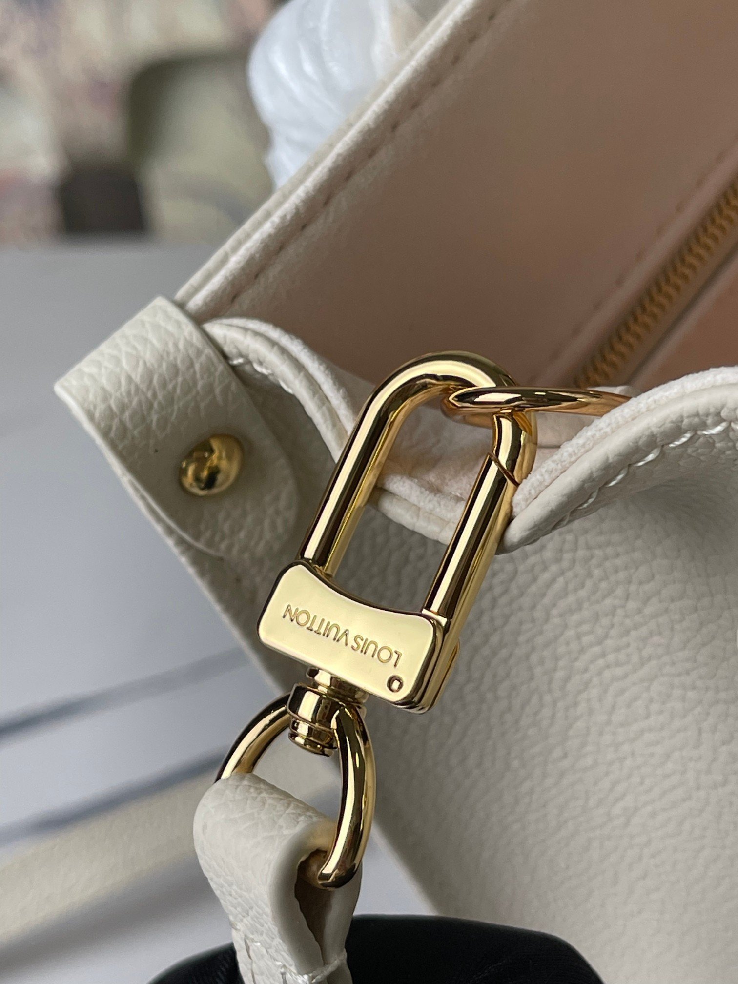 Louis Vuitton / LV Onthego M45653 size:25*19*11.5cm