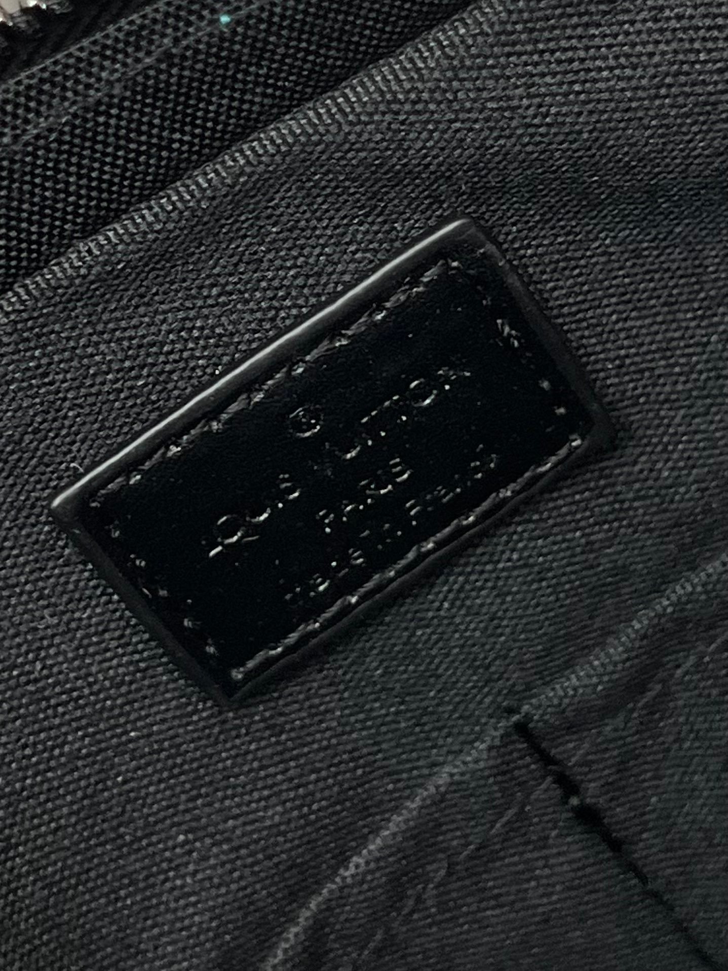 LOUIS VUITTON